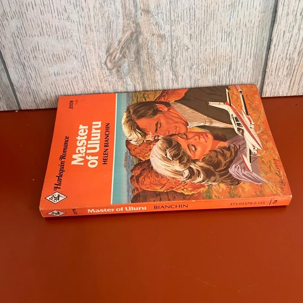 Master of Uluru Helen Bianchin Harlequin‎ Romance 2378 Vintage 1981 Paperback